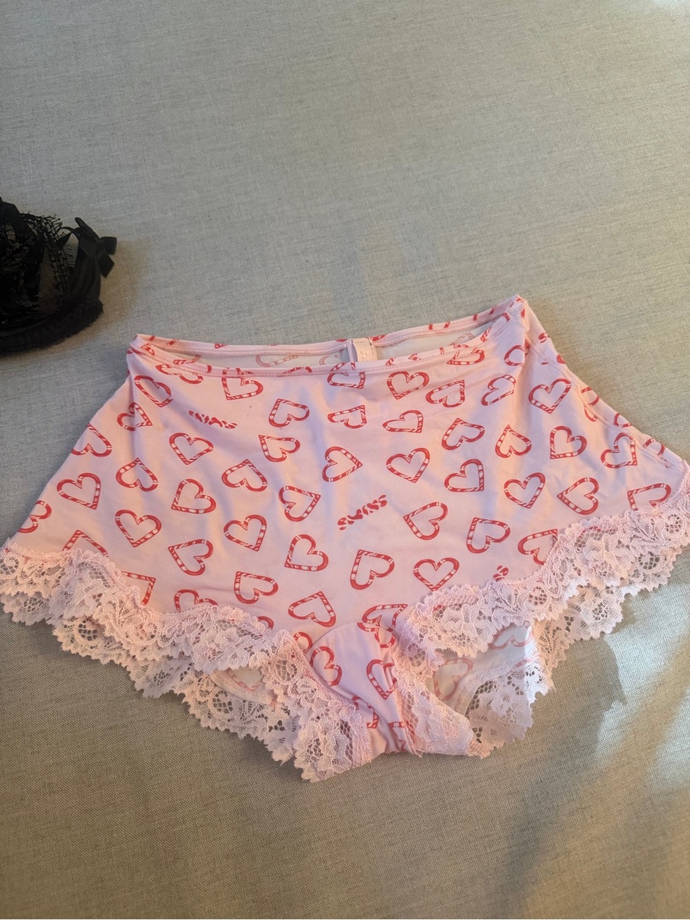 SKIMS holiday Pink Heart Lace-Trim Women's boy Shorts